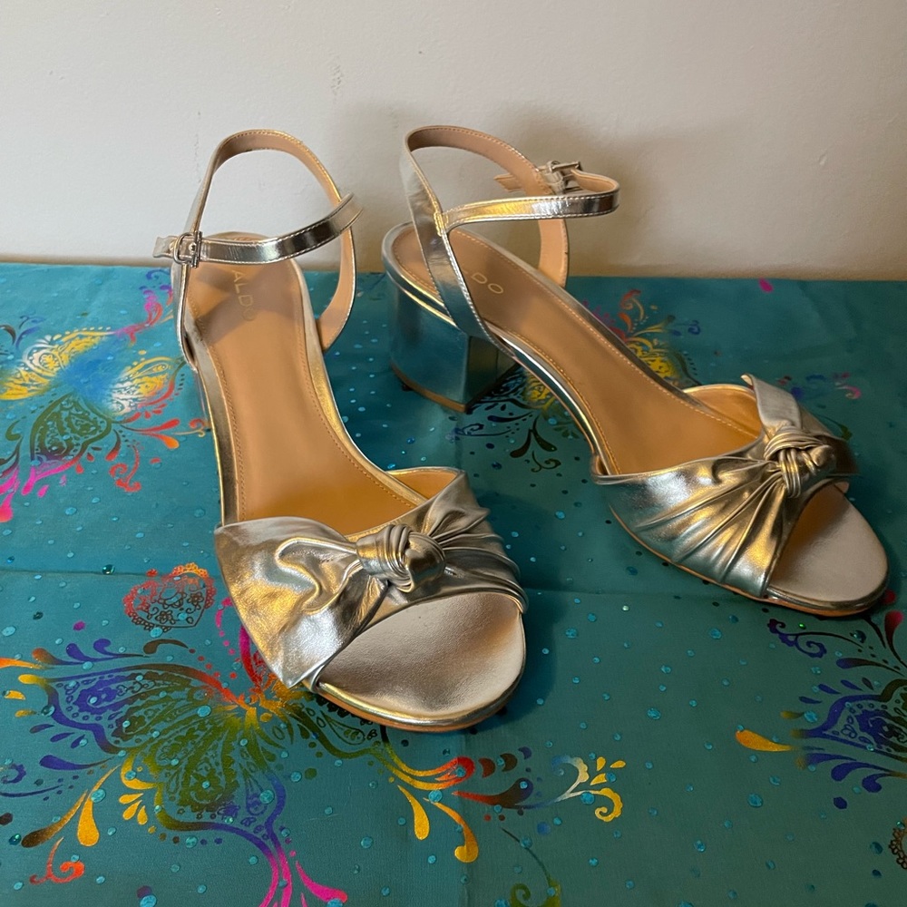 Aldo Silver Bow Block Heel Sandals, Size 10